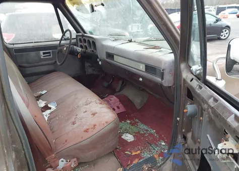 1984 GMC C1500 из США, поврежденный, VIN 1GTDC14D5EF717462